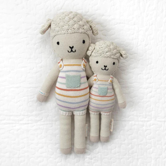 Cuddle and Kind Avery the Lamb