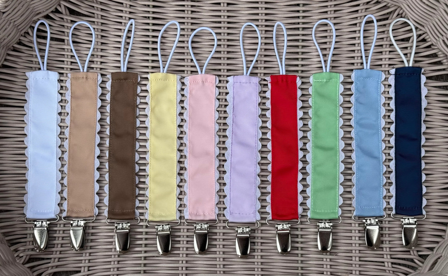 Scallop Paci Clip
