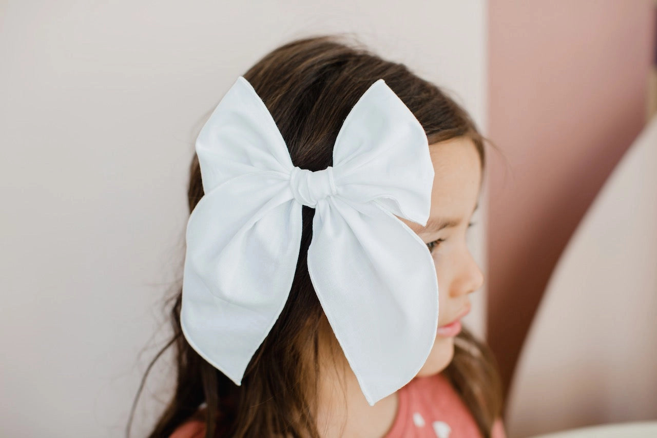 True White Party Bow