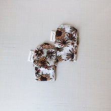 Load image into Gallery viewer, Wildflower Wilderness Bamboo Infant Mittens
