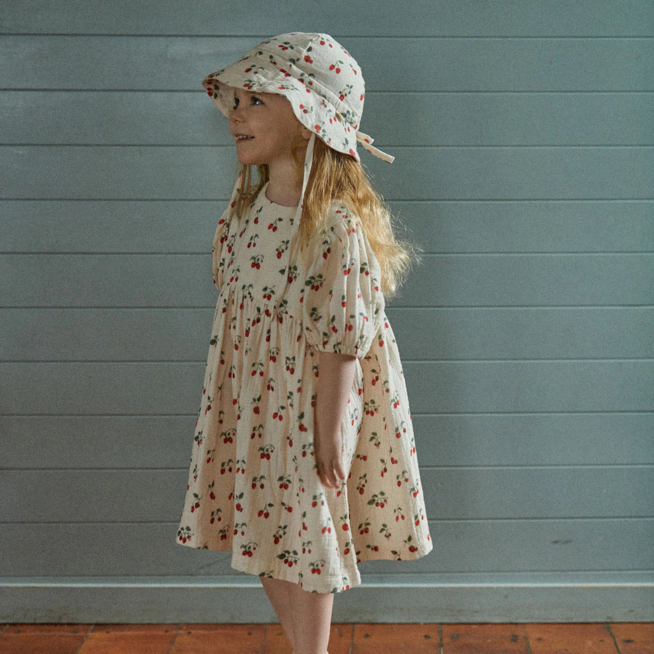 Muslin Sun Hat: Strawberry